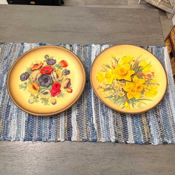 Other - BOSSONS DECORATIVE HANGING PLATE 12" FLOWERS W.H. ROSSONS LIMITED ENGLAND